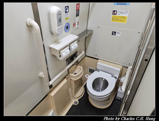 北海道賞櫻–Day 5–特急北斗HOKUTO（261系）9号 綠色車廂（Green Car）函館 to 札幌