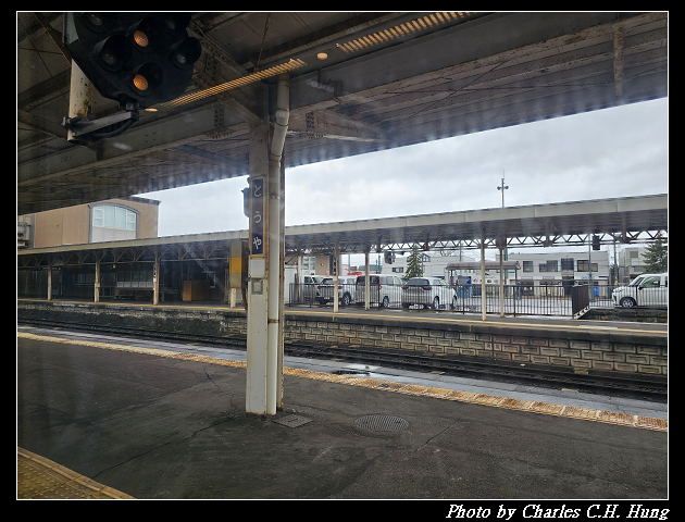 北海道賞櫻–Day 5–特急北斗HOKUTO（261系）9号 綠色車廂（Green Car）函館 to 札幌