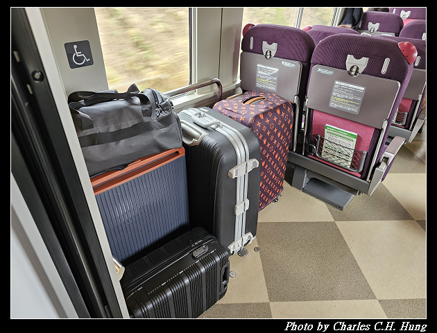 北海道賞櫻–Day 5–特急北斗HOKUTO（261系）9号 綠色車廂（Green Car）函館 to 札幌
