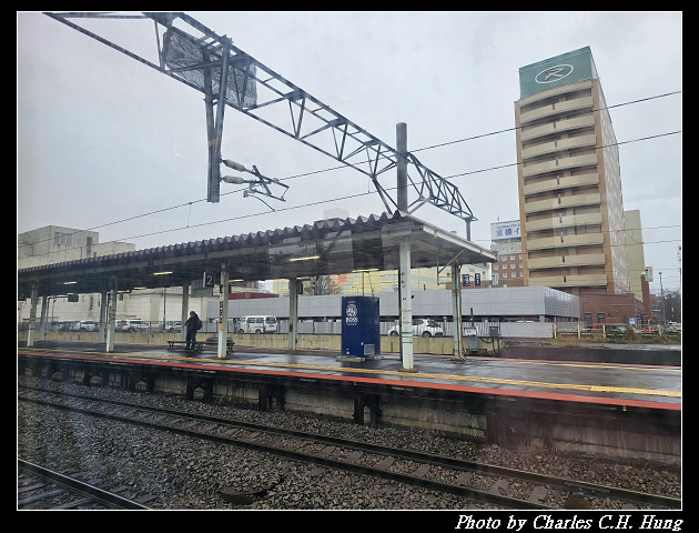 北海道賞櫻–Day 5–特急北斗HOKUTO（261系）9号 綠色車廂（Green Car）函館 to 札幌