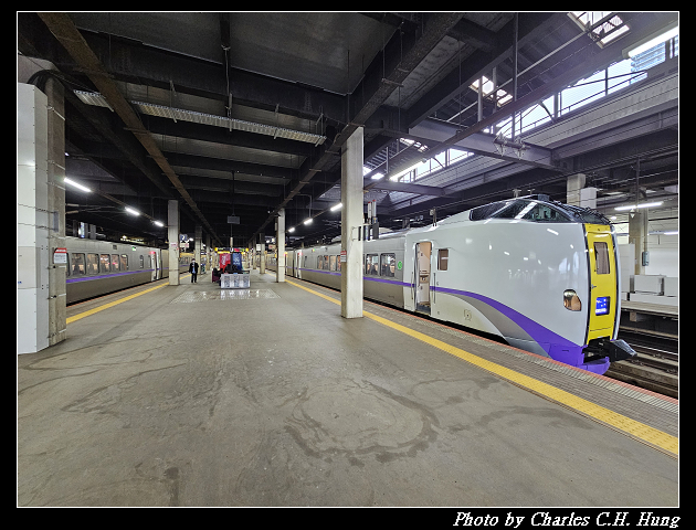 北海道賞櫻–Day 5–特急北斗HOKUTO（261系）9号 綠色車廂（Green Car）函館 to 札幌