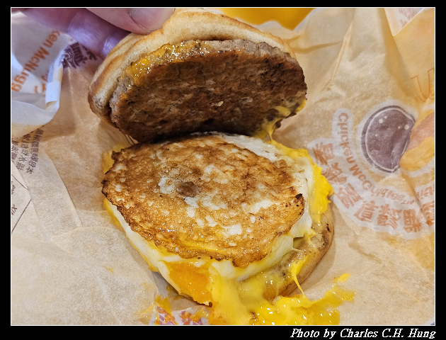 新竹竹北–McDonald’s 麥當勞(竹北光明餐廳)香雞蛋厚鬆餅堡、豬肉蛋厚鬆餅堡 - 第10張圖 新竹竹北–McDonald’s 麥當勞(竹北光明餐廳)香雞蛋厚鬆餅堡、豬肉蛋厚鬆餅堡