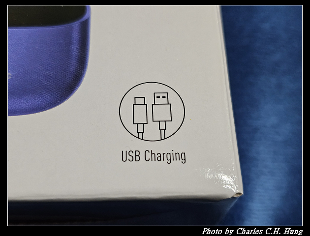 Panasonic 國際牌 掌上型三枚刃觸控電鬍刀 小精靈-炫光紫(ES-CM3A) - 第6張圖 Panasonic 國際牌 掌上型三枚刃觸控電鬍刀 小精靈-炫光紫(ES-CM3A)