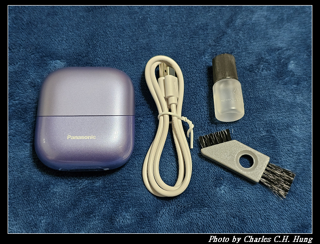 Panasonic 國際牌 掌上型三枚刃觸控電鬍刀 小精靈-炫光紫(ES-CM3A) - 第18張圖 Panasonic 國際牌 掌上型三枚刃觸控電鬍刀 小精靈-炫光紫(ES-CM3A)