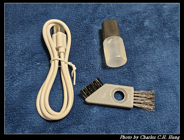 Panasonic 國際牌 掌上型三枚刃觸控電鬍刀 小精靈-炫光紫(ES-CM3A) - 第19張圖 Panasonic 國際牌 掌上型三枚刃觸控電鬍刀 小精靈-炫光紫(ES-CM3A)