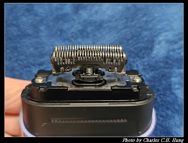 Panasonic 國際牌 掌上型三枚刃觸控電鬍刀 小精靈-炫光紫（ES-CM3A）