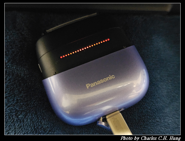 Panasonic 國際牌 掌上型三枚刃觸控電鬍刀 小精靈-炫光紫(ES-CM3A) - 第33張圖 Panasonic 國際牌 掌上型三枚刃觸控電鬍刀 小精靈-炫光紫(ES-CM3A)